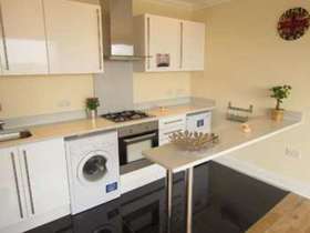 2 bedroom Flat to re...